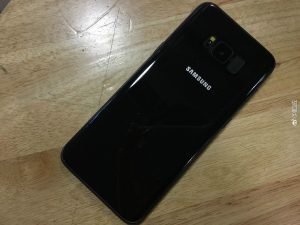 Samsung S8: Foto svelano dettaglio design e Bixby