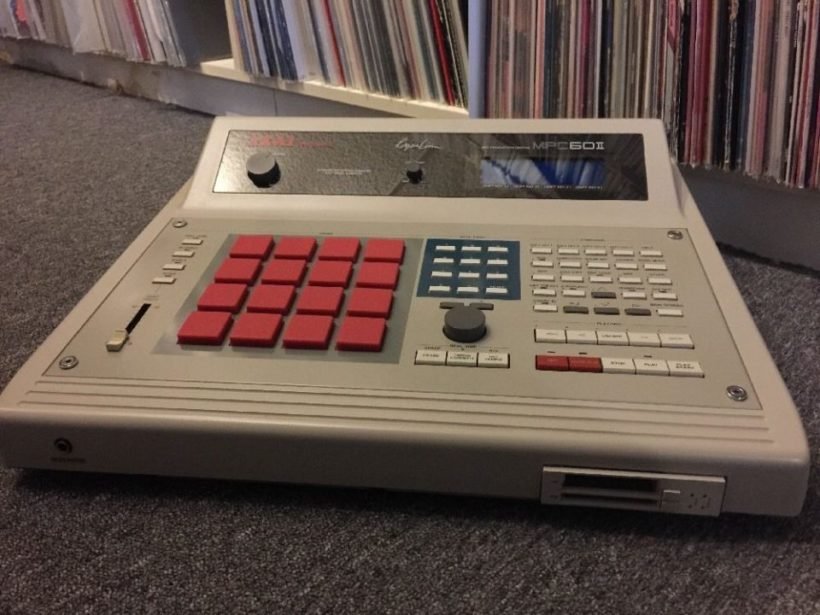 akai tv