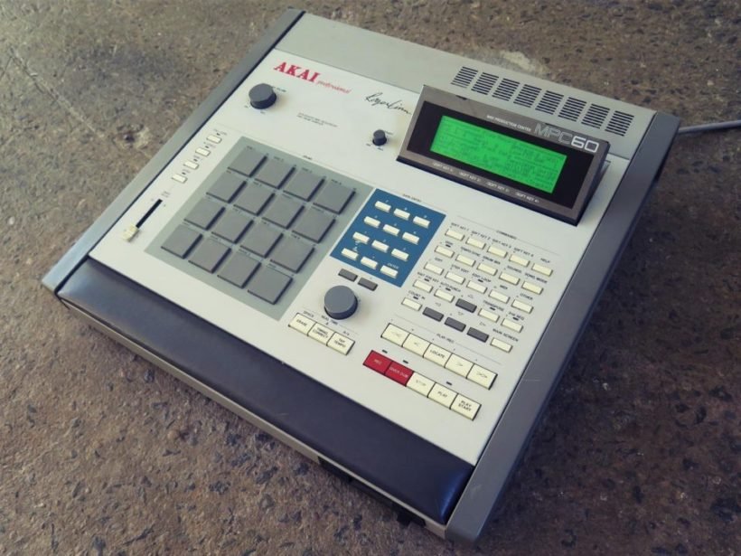 akai tv