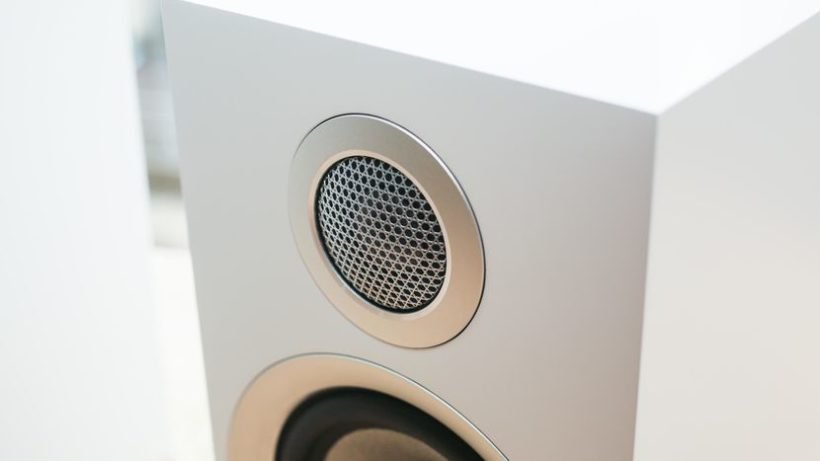 Bowers & Wilkins 707 S2, recensione: Speaker compatti di grande potenza Bowers & Wilkins 707 S2, recensione: Speaker compatti di grande potenza