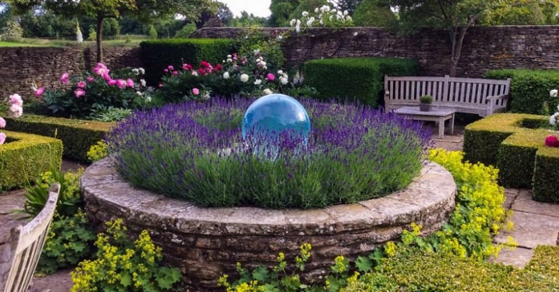 Decorazioni per giardino: Illuminazione, statue e laghetti, le