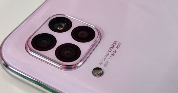 Huawei P40 Lite: Il miglior smartphone sotto i 300 euro del 2020?