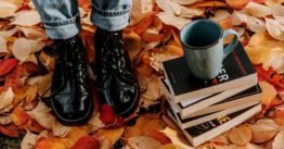 I libri da leggere in autunno, con le foglie che cadono e i cuori in attesa
